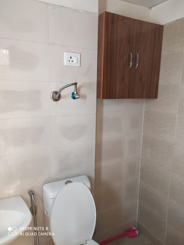 Bathroom, jm-florence 3 Bedroom 1580 Sq.Ft. Apartment In Tech Zone 4 Greater Noida Greater Noida 9633054