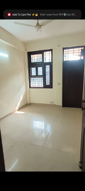 Room in 3 BHK Apartment at Vikas Puri – for Rent