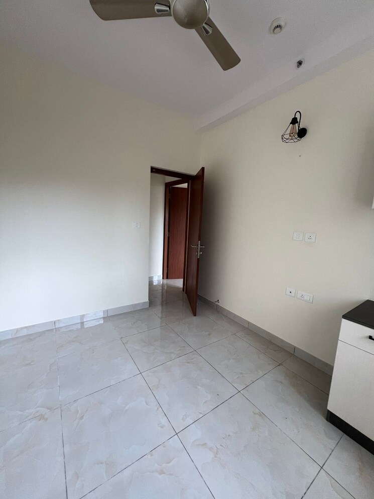 Room, prestige-park-square 3 Bedroom 1350 Sq.Ft. Apartment In Bannerghatta Road Bangalore 9633055