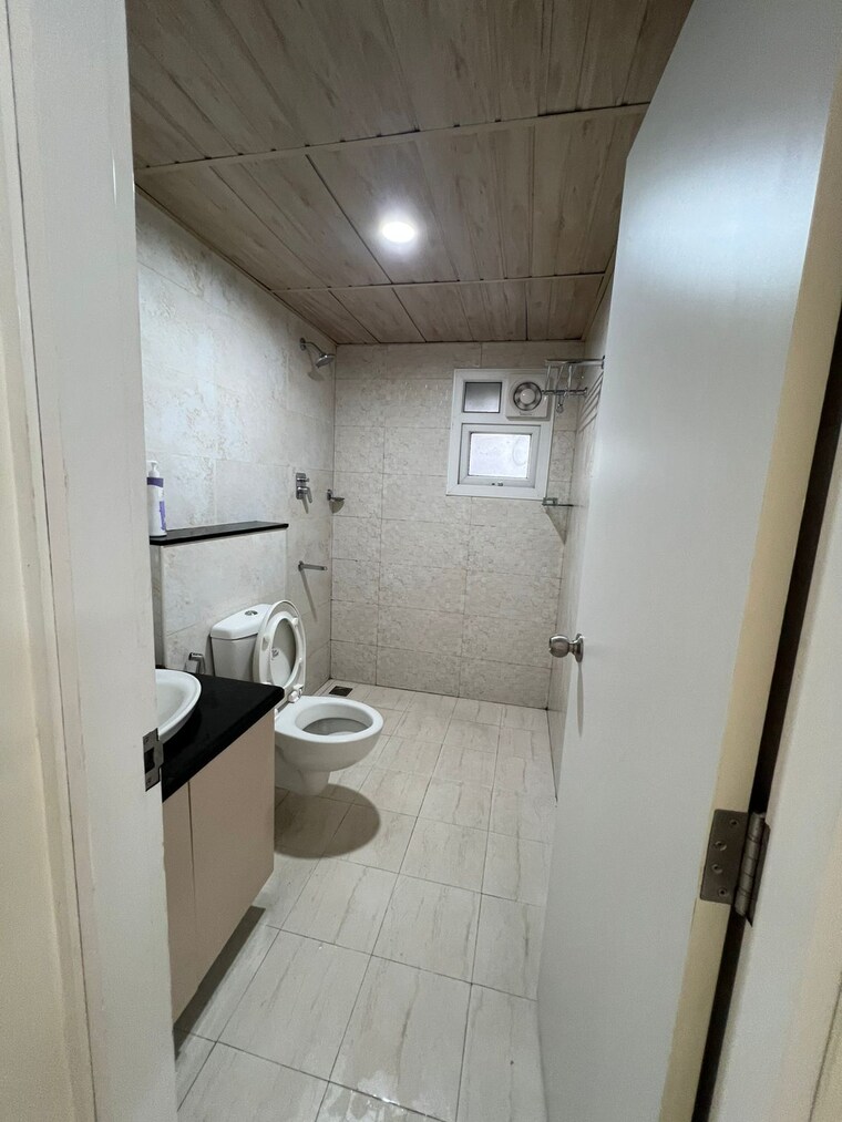 Bathroom, prestige-park-square 3 Bedroom 1350 Sq.Ft. Apartment In Bannerghatta Road Bangalore 9633055