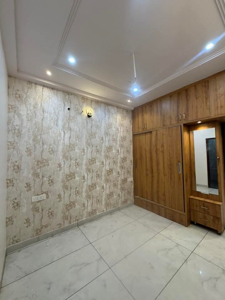 Room, sector 124 3 Bedroom 108 Sq.Yd. Independent House In Sector 124 Mohali 9633121