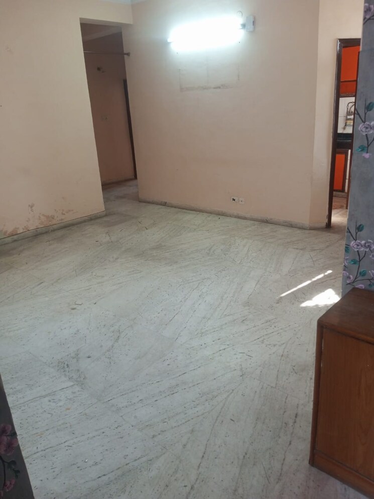 Room, dwarka 3 Bedroom 1300 Sq.Ft. Apartment In Dwarka Delhi 9633140