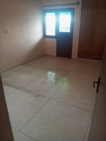 Room in 3 BHK Apartment at Dwarka – for Rent