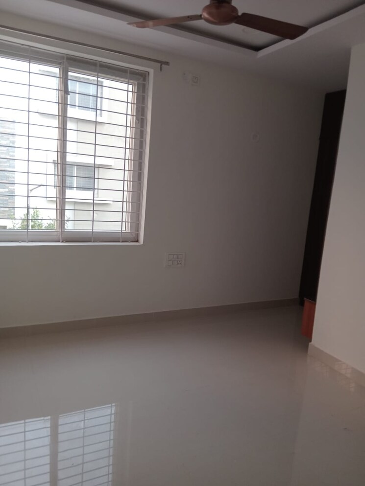 Room, lb nagar 3 Bedroom 1600 Sq.Ft. Builder Floor In Lb Nagar Hyderabad 9633089