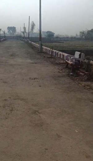 Parking in  Plot at Banthara – for Sale