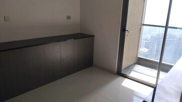 Room in 5 BHK Apartment at Rustomjee Crown, Prabhadevi – for Sale