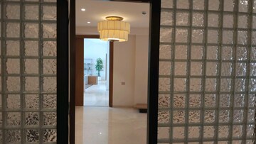 Room in 5 BHK Apartment at Rustomjee Crown, Prabhadevi – for Sale