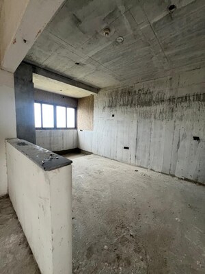 Room in 4 BHK Apartment at Valmark Apas, Hulimavu – for Sale