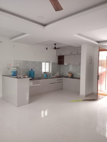 Kitchen in 3 BHK Builder Floor at Alkapuri – for Rent
