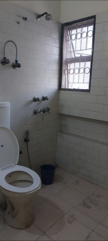 Bathroom in 2 BHK Apartment at Sarita Vihar Pocket-G RWA, Sarita Vihar – for Rent