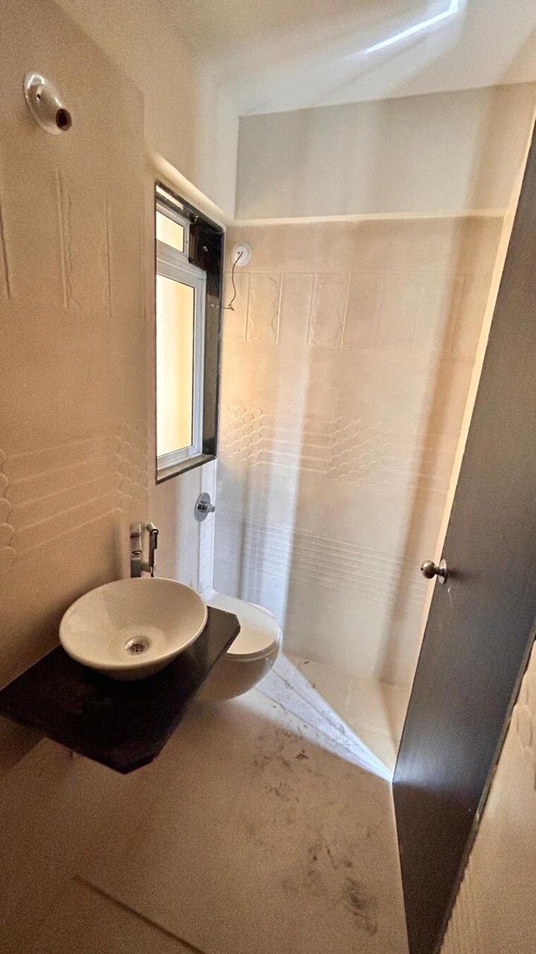 Bathroom, mahavir-galaxy 1 Bedroom 508 Sq.Ft. Apartment In Mulund West Mumbai 9633420