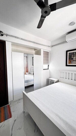 Room in 2 BHK Apartment at Raymond Ten X Habitat, Pokhran Road No Two – for Rent