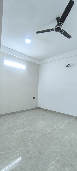 Room in 1 BHK Builder Floor at Huda CGHS, Sector 56 – for Rent