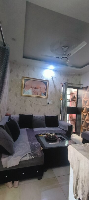 Living Room in 2 BHK Builder Floor at Rohini Sector 16 – for Sale