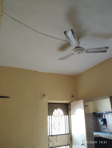 Furnished Amenities in 1 BHK Builder Floor at Shakti Khand Iii – for Sale