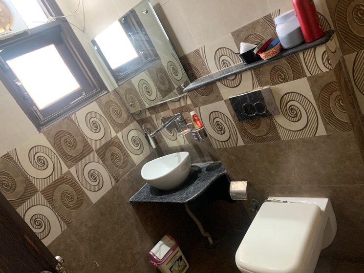 Attached Bathroom, pir machalla 3 Bedroom 1900 Sq.Ft. Apartment In Pir Machalla Zirakpur 9633634