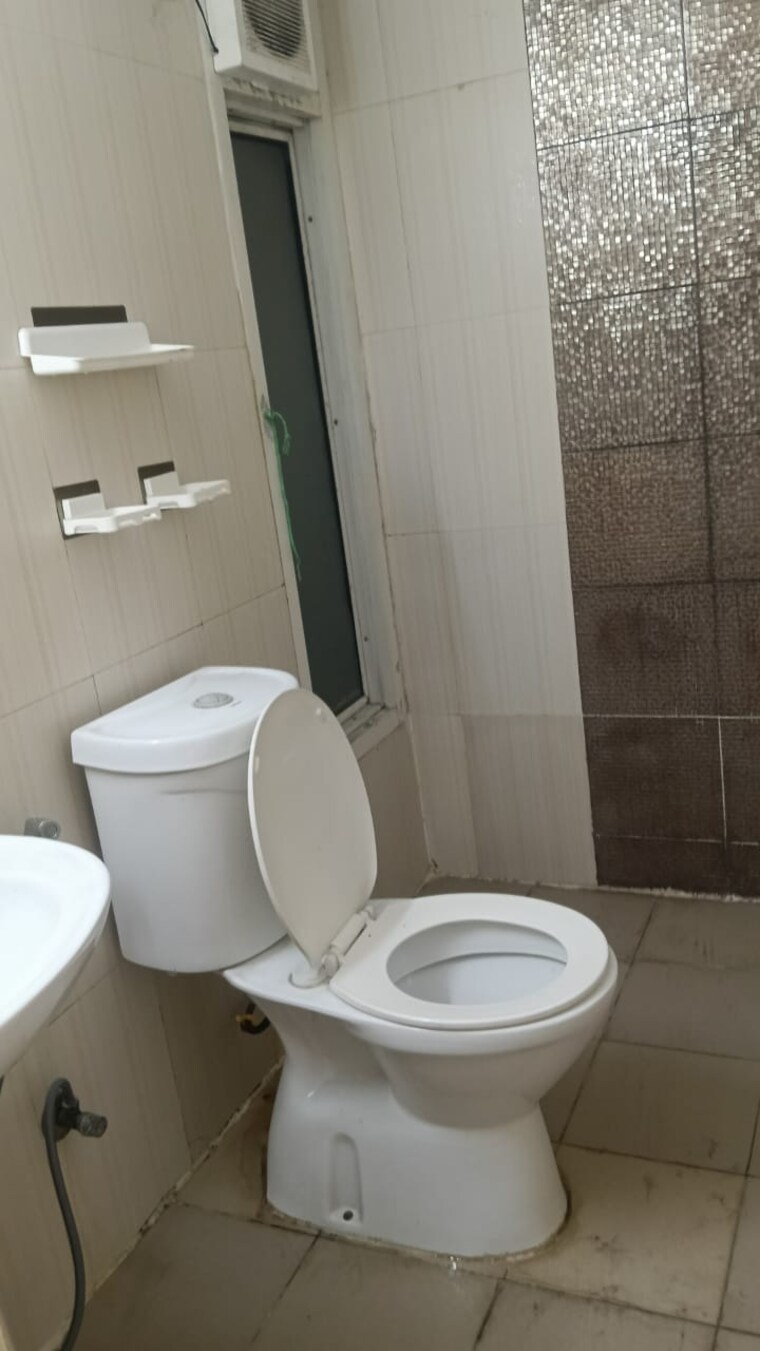Bathroom, aditya-urban-casa 4 Bedroom 2190 Sq.Ft. Apartment In Sector 78 Noida 9633740