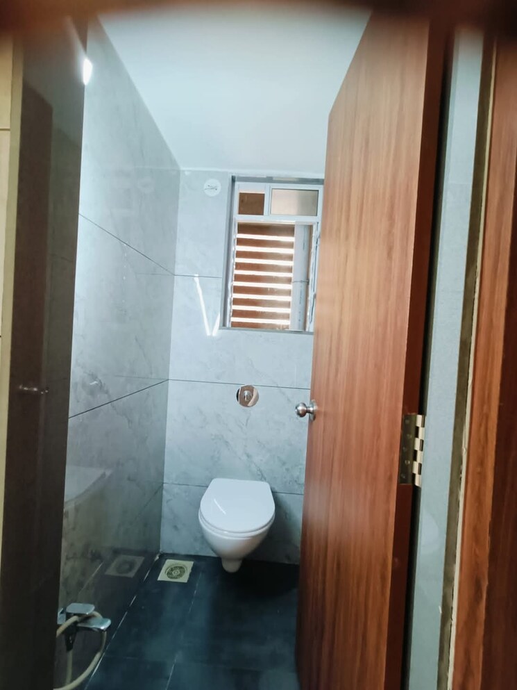 Bathroom, sm-pearl 1 Bedroom 351 Sq.Ft. Apartment In Taloja Sector 23 Navi Mumbai 9633870