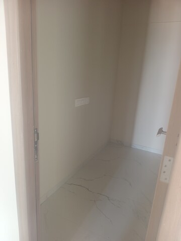 Room in 3 BHK Apartment at JP North Barcelona, Mira Road – for Rent