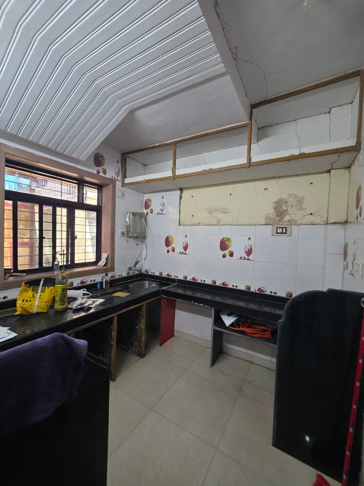 Kitchen, tirupathi-icon 3 Bedroom 3600 Sq.Ft. Apartment In Kamothe Navi Mumbai 9633860