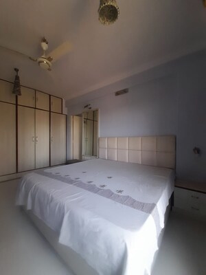 Bedroom in 4 BHK Apartment at Lake View, Aarey Colony – for Rent