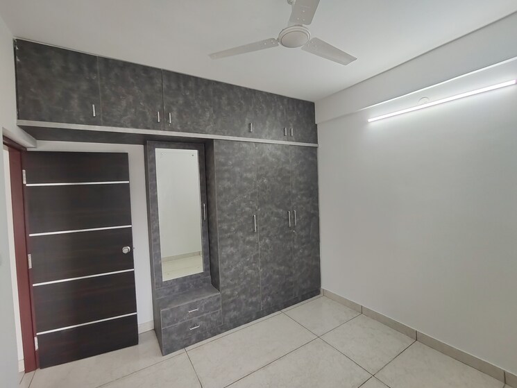 Room, reliable layout 2 Bedroom 950 Sq.Ft. Apartment In Reliable Layout Bangalore 9633931