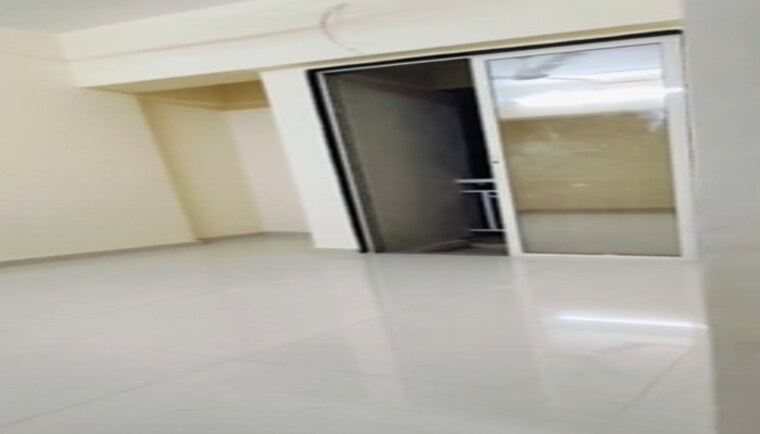 Room, kandivali west 1 Bedroom 420 Sq.Ft. Apartment In Kandivali West Mumbai 9633796