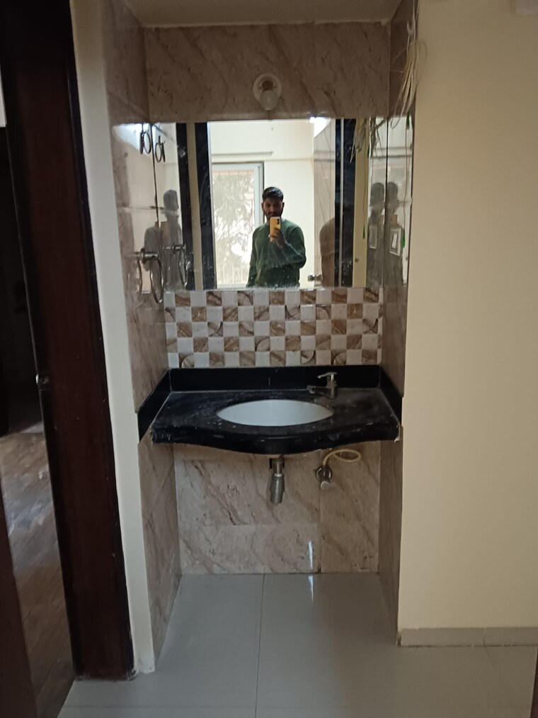 Bathroom, pimple saudagar 2 Bedroom 1055 Sq.Ft. Apartment In Pimple Saudagar Pune 9633918
