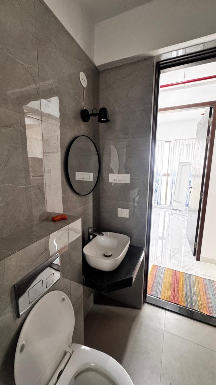 Bathroom, raymond-ten-x-habitat 2 Bedroom 670 Sq.Ft. Apartment In Pokhran Road No Two Thane 9633996