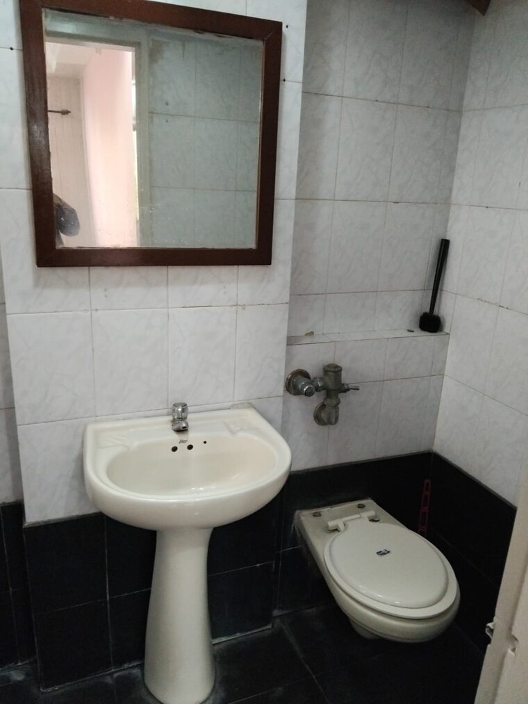 Bathroom, crystal-palace-powai 2 Bedroom 900 Sq.Ft. Apartment In Powai Mumbai 9634001