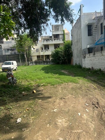  Plot For Sale in Golf Course Extension