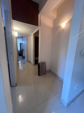 Room in 3 BHK Apartment at Jal Vayu Vihar Kammanahalli, Kammanahalli – for Rent