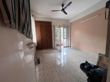 Room in 3 BHK Apartment at Jal Vayu Vihar Kammanahalli, Kammanahalli – for Rent