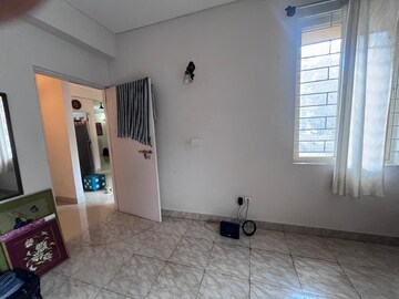 Room in 3 BHK Apartment at Jal Vayu Vihar Kammanahalli, Kammanahalli – for Rent