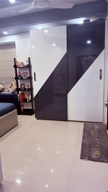 3 BHK Apartment For Rent in Mahagun Mirabella, Sector 79