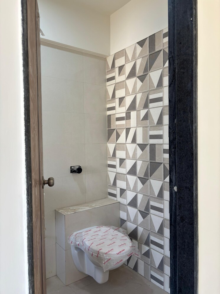 Bathroom, chirag-vijayi-jwala 2 Bedroom 642 Sq.Ft. Apartment In Goregaon West Mumbai 9634138