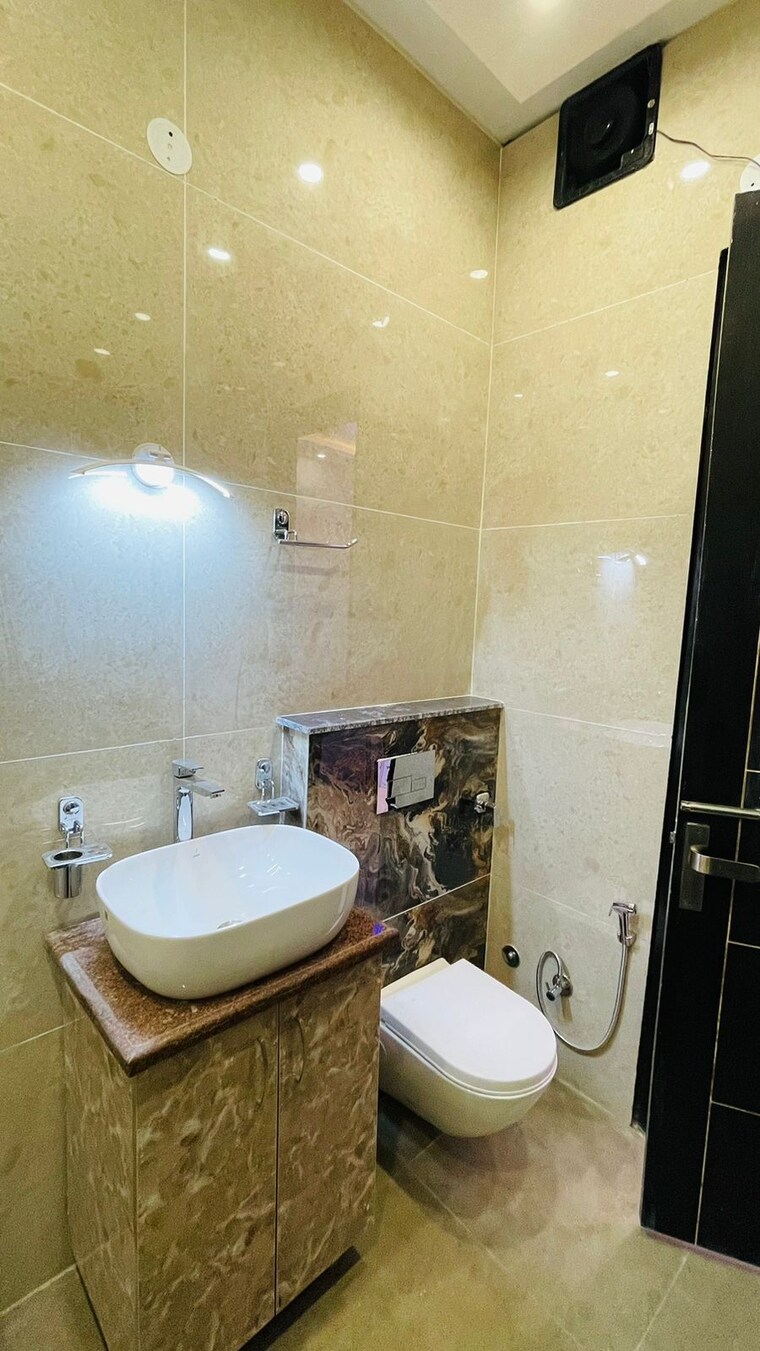 Bathroom, gms road 3 Bedroom 2510 Sq.Ft. Independent House In Gms Road Dehradun 9634128