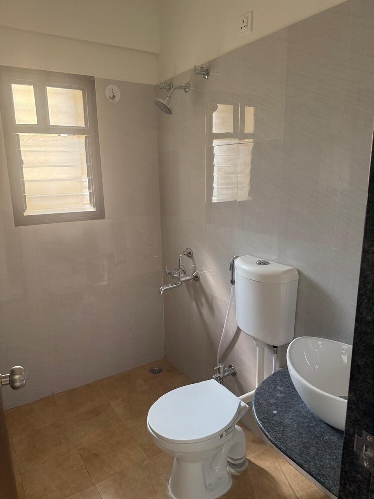 Bathroom, amit-colori 2 Bedroom 811 Sq.Ft. Apartment In Undri Pune 9634168