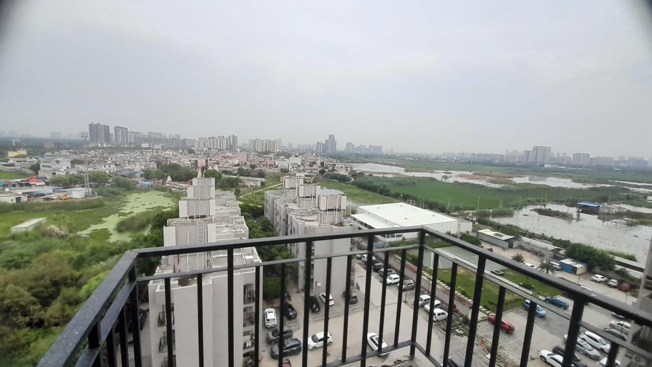 2 BHK + Pooja Room 557 Sq.Ft. Apartment in Signature Global Solera 2