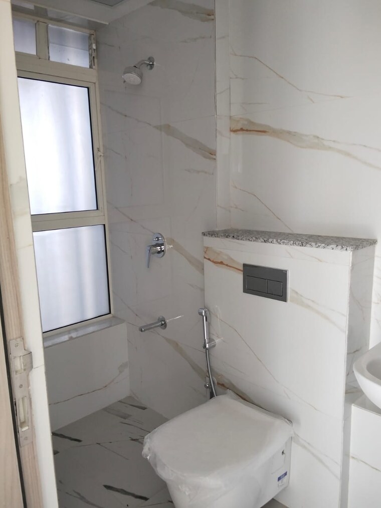 Bathroom, wadhwa-tw-gardens 2 Bedroom 624 Sq.Ft. Apartment In Kandivali East Mumbai 9634328