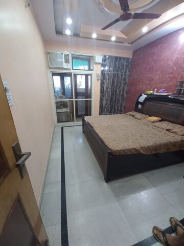 Room in 3 BHK Apartment at Dwarka – for Sale