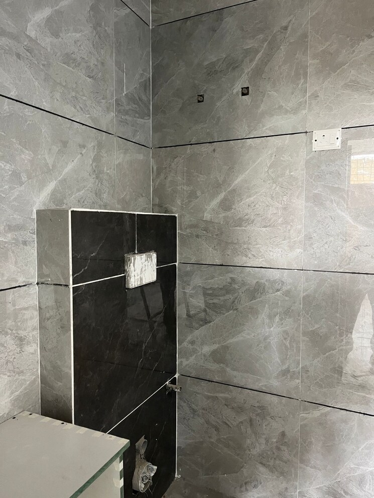 Bathroom, sector 21b 3.5 Bedroom 4500 Sq.Ft. Builder Floor In Sector 21b Faridabad 9634484