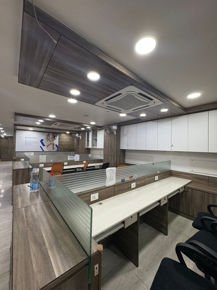 Kitchen, netaji subhash place Commercial Office Space 2930 Sq.Ft. In Netaji Subhash Place Delhi 9634511