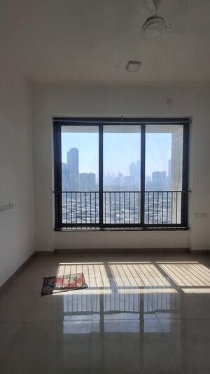 Room in 1 BHK Apartment at Mahindra Roots, Kandivali East – for Sale