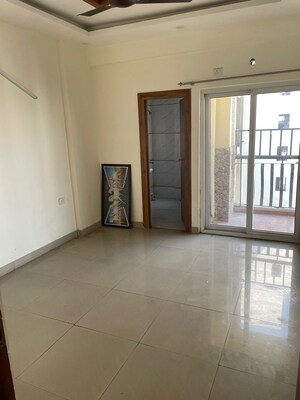 2 BHK Apartment For Sale in Antriksh Golf View, Sector 78