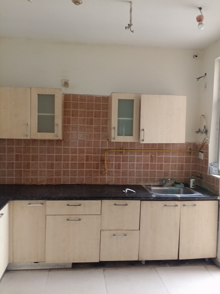Kitchen, mahagun-mywoods 2 Bedroom 935 Sq.Ft. Apartment In Sector 16c Greater Noida Greater Noida 9634554