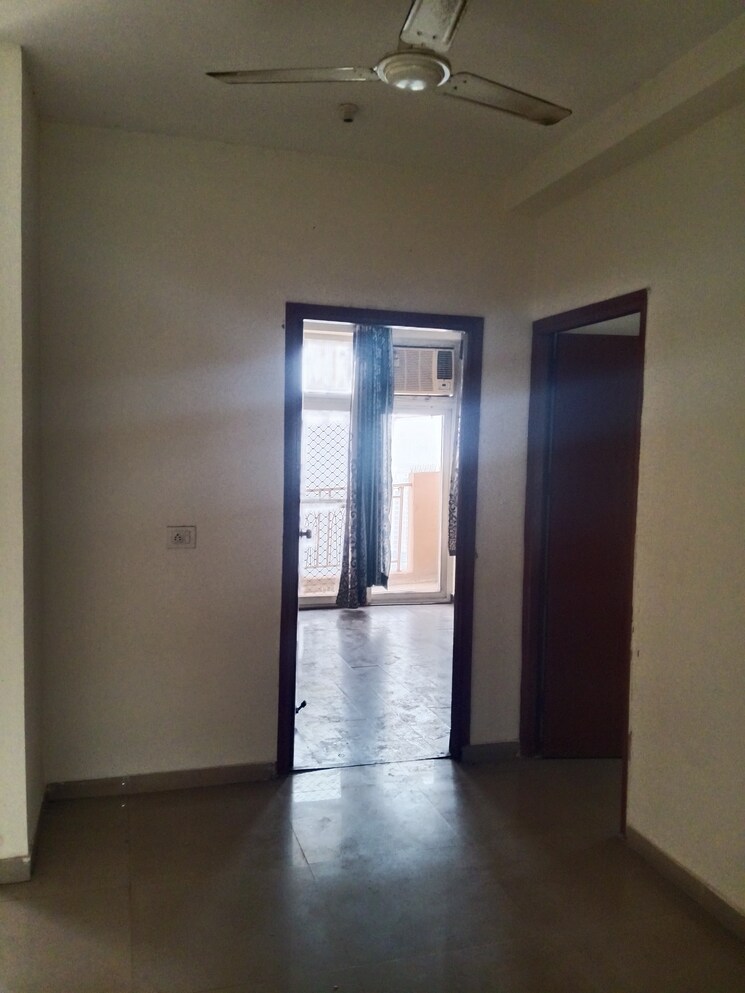 Room, mahagun-mywoods 2 Bedroom 935 Sq.Ft. Apartment In Sector 16c Greater Noida Greater Noida 9634554