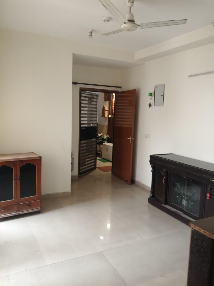 Room, mahagun-mywoods 2 Bedroom 935 Sq.Ft. Apartment In Sector 16c Greater Noida Greater Noida 9634554