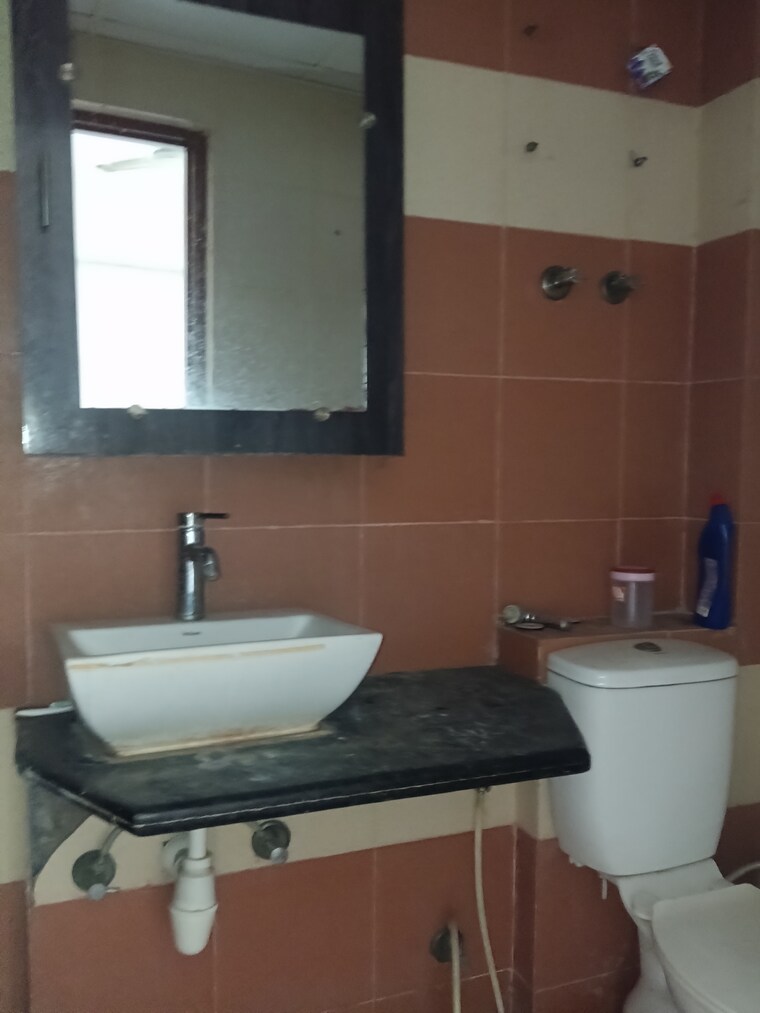 Bathroom, mahagun-mywoods 2 Bedroom 935 Sq.Ft. Apartment In Sector 16c Greater Noida Greater Noida 9634554