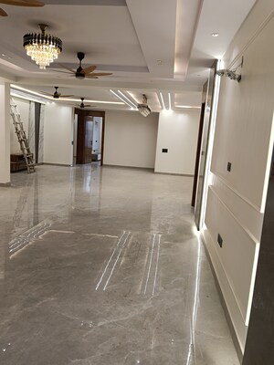 Building Lobby in 6 BHK Builder Floor at Rajendra Nagar Sector 2 – for Sale
